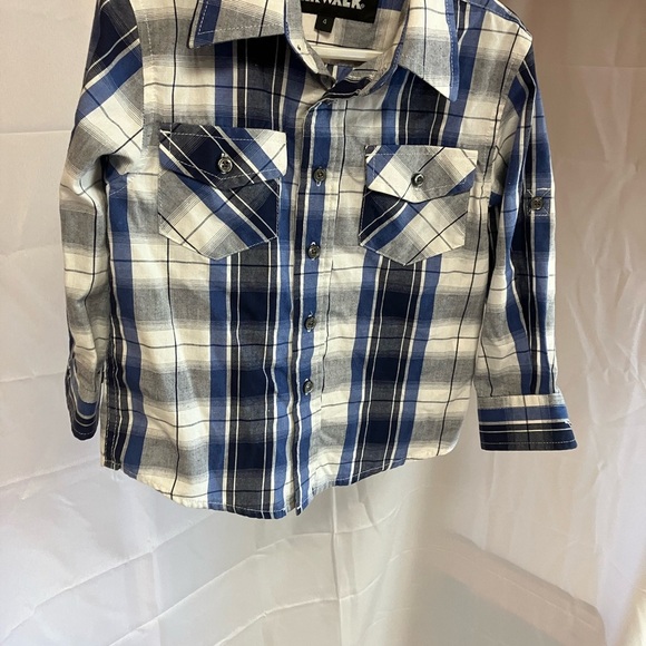 3 Button Down Shirt Bundle - Picture 7 of 15